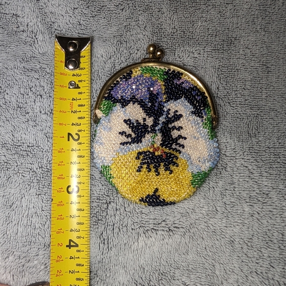 Holding!! Vintage Hand Beaded Small Coin Pouch - Picture 4 of 6